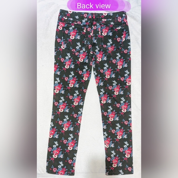 Garnet Hill size 10, EUC floral pattern jeans, modern retro style - Picture 12 of 13